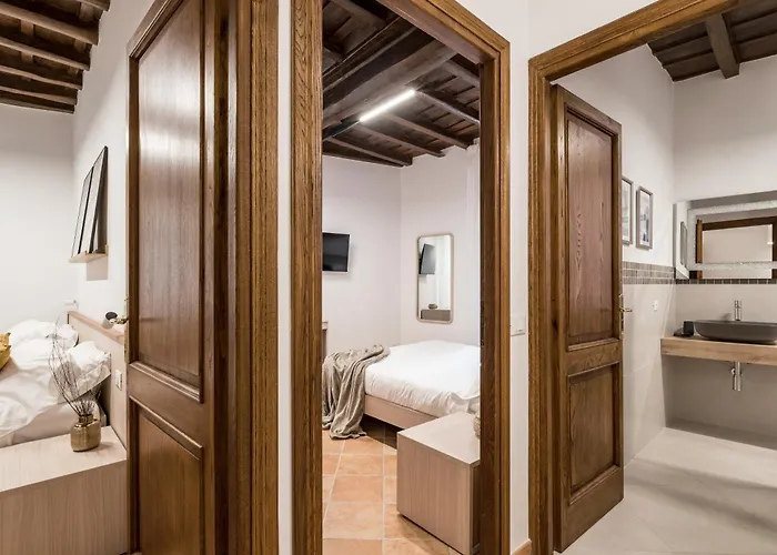 Апартаменты The Rent - Peaceful Oasis With Garden Near The Colosseum Рим