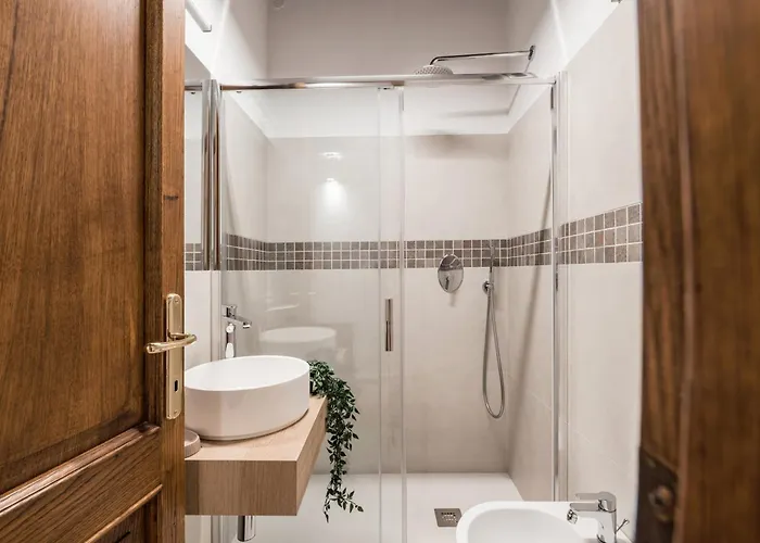 The Rent - Peaceful Oasis With Garden Near The Colosseum Апартаменты Рим