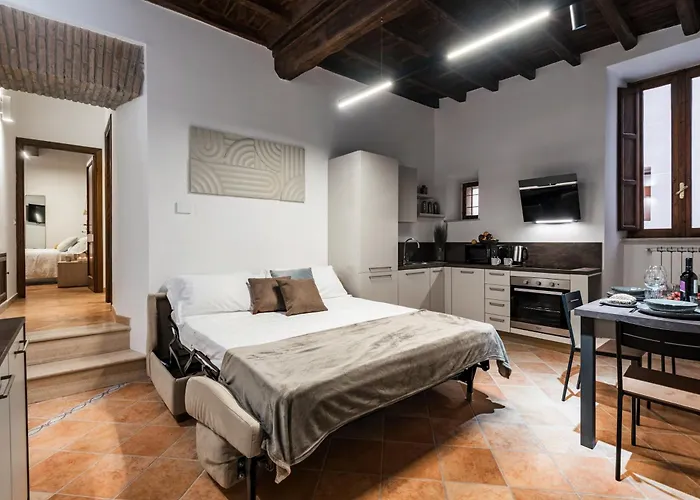 Апартаменты The Rent - Peaceful Oasis With Garden Near The Colosseum